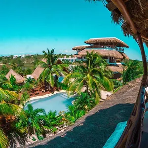 Ensueno & Club Ilha Holbox